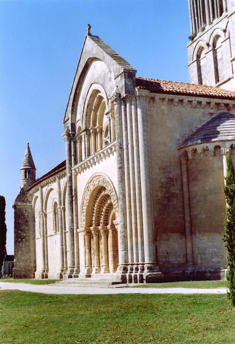 Saint-Pierre-de-la-Tour Church 