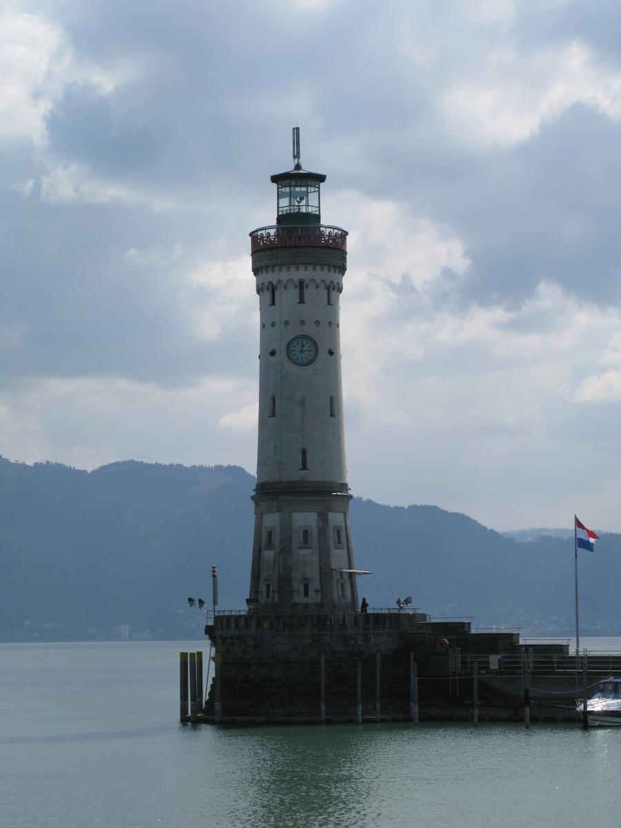 Lindau am Bodensee, Leuchtturm an der Hafeneinfahrt 