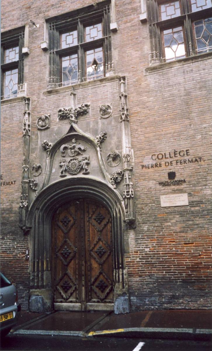 Toulouse, Hôtel de Bernuit, 1504 erbaut (heute Schule) 