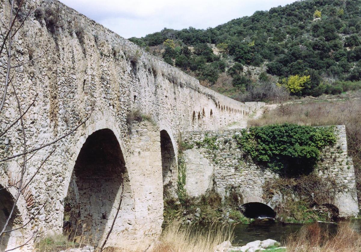 Ansignan Aqueduct 