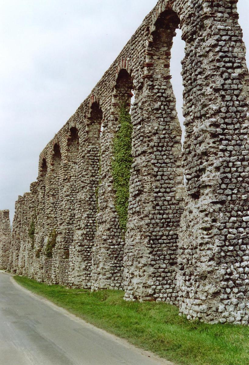 Luynes Aqueduct 