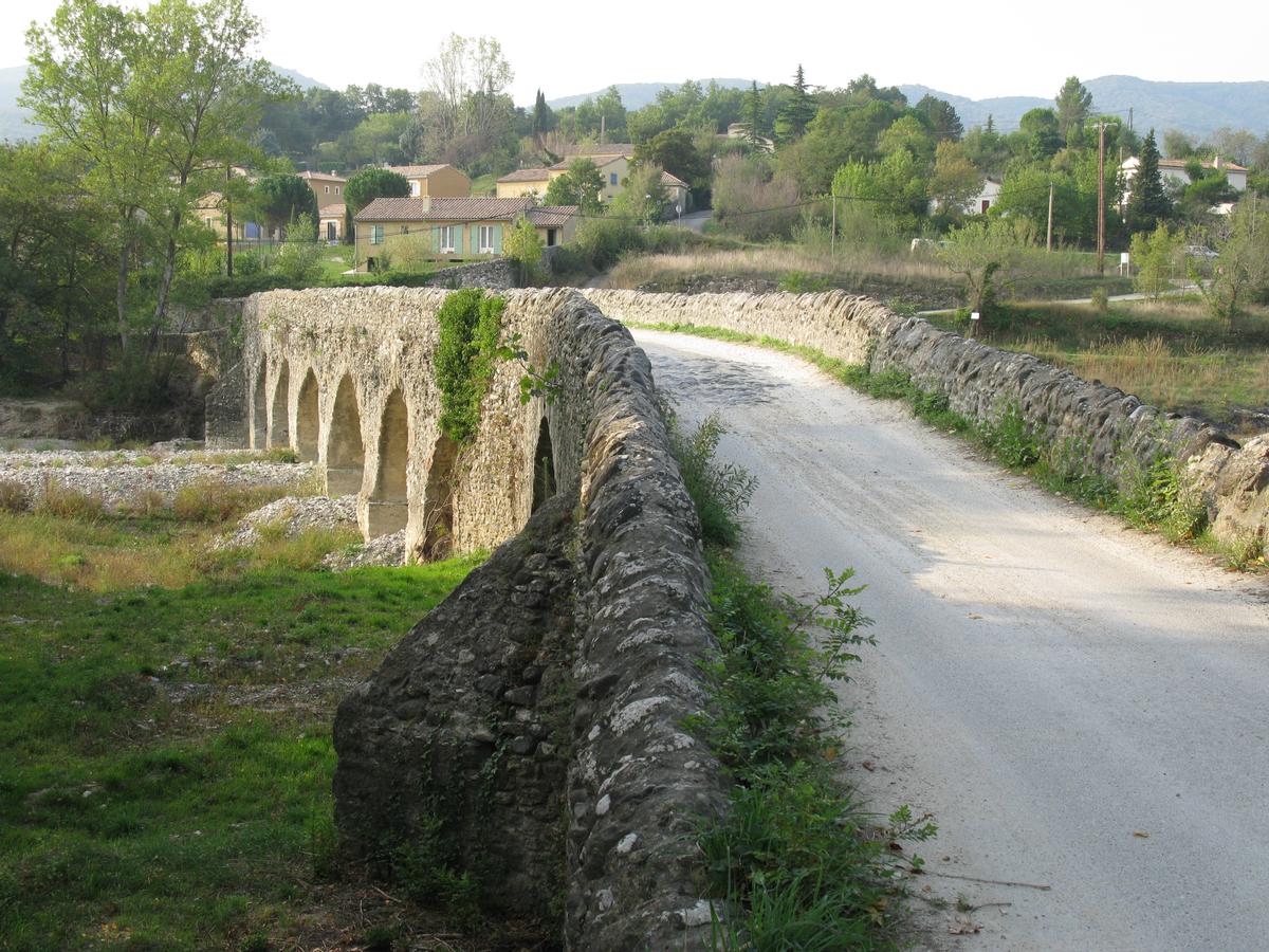 Pont romain de Viviers 