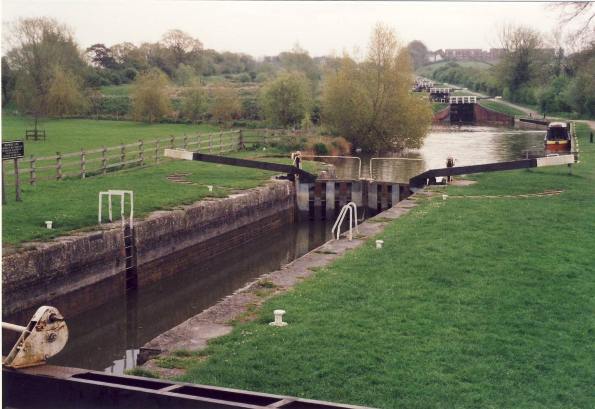 Caen Hill Locks 