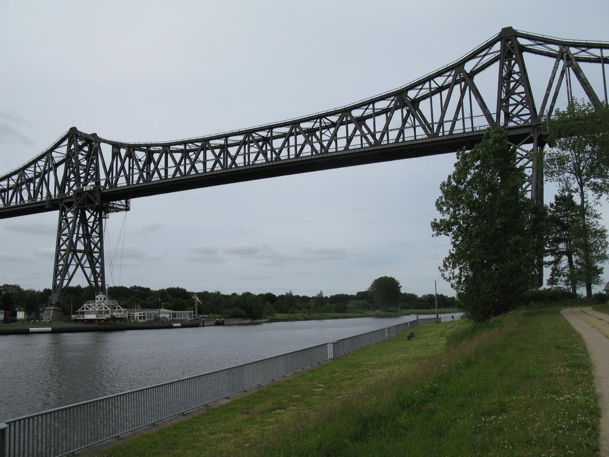 Rendsburg, Schwebefähre und Eisenbahnhochbrücke 