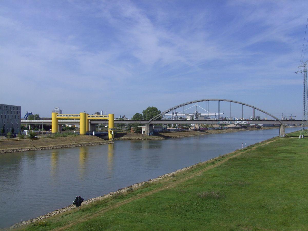 Riedbahnbrücke West 