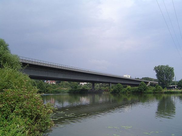 Pont sur le Neckar de l'A 6 à Neckarsulm 