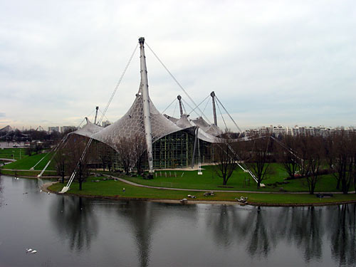 Schwimmhalle im Münchner Olympiapark 