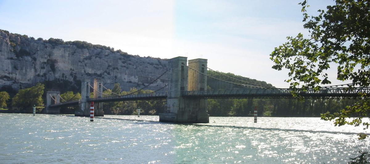 Donzère Suspension Bridge 