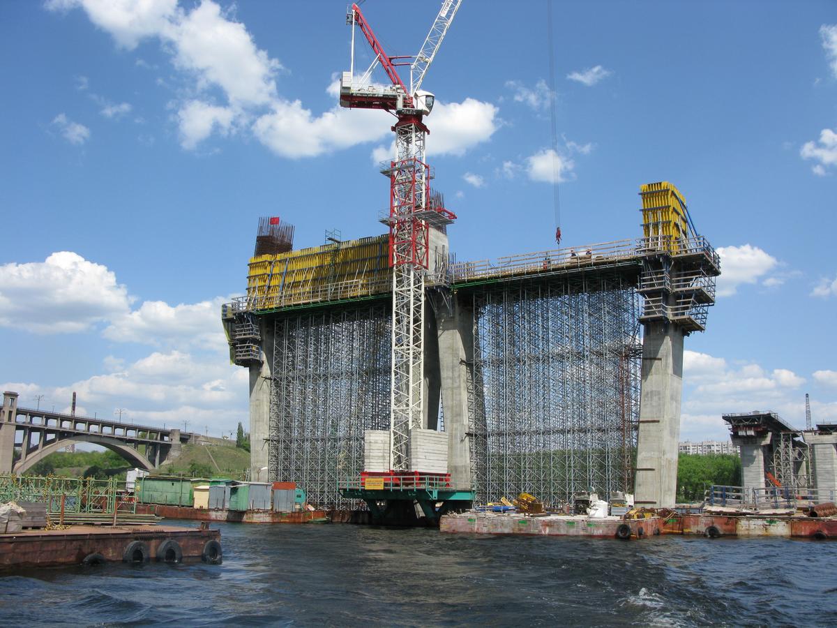 New Zaporizhia Dnepr Bridge 
