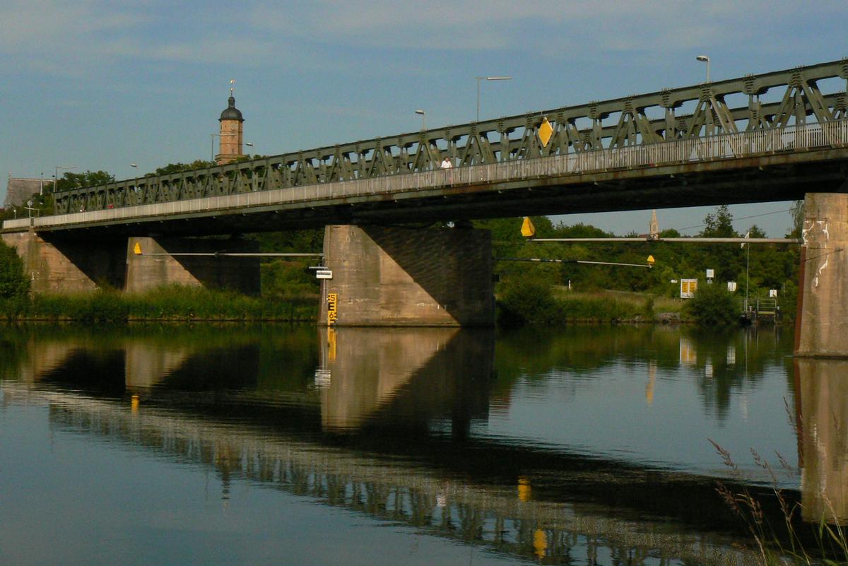 Mainbrücke Volkach 