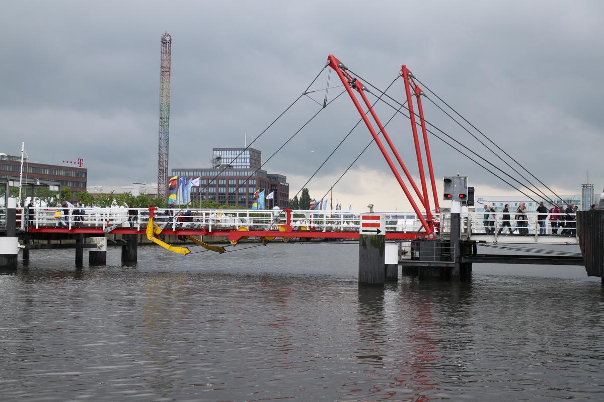 Foldable Bridge in Kiel 