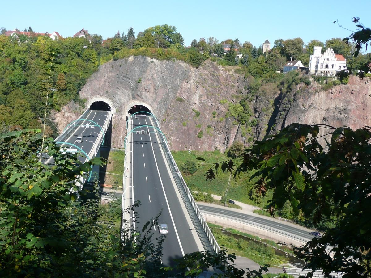 Talbrücke Weißeritz - Blick von Osten / Heidenschanze 