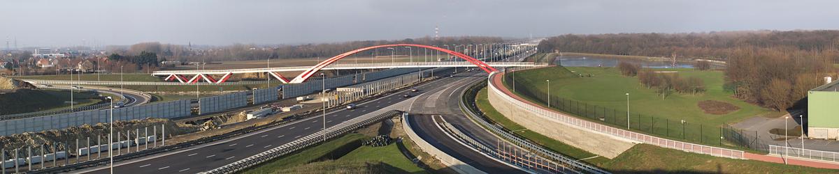 Geh- und Radwegbrücke Machelen 