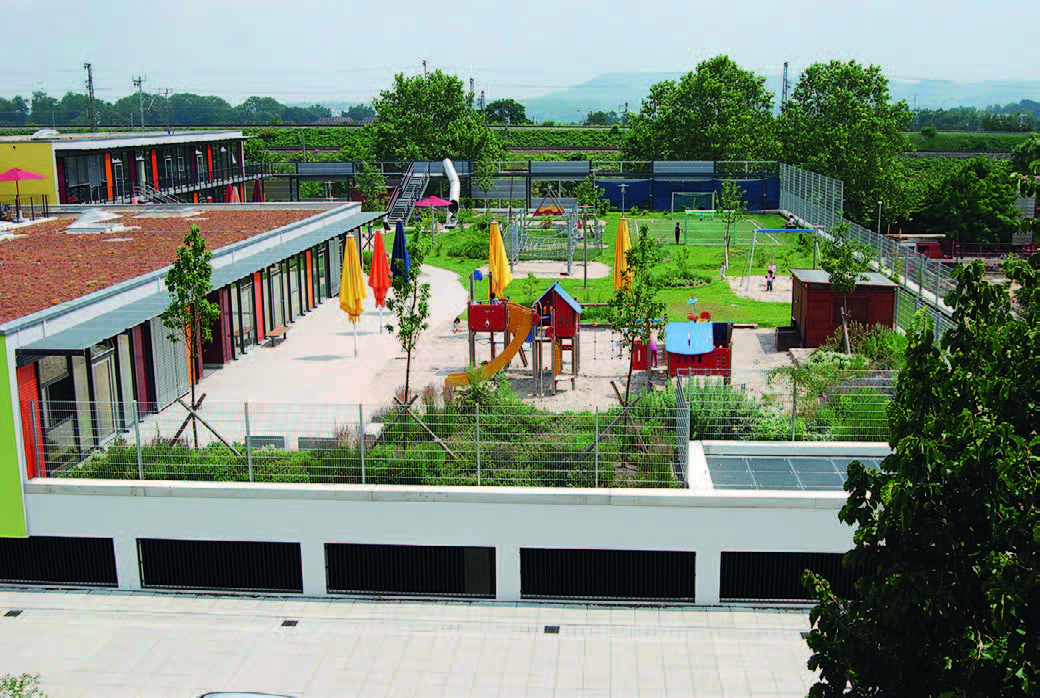 Sport und Spiel auf dem Dach – Kindertagesstätte in Stuttgart Mitte 