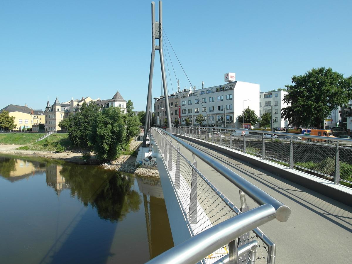 Geh- und Radwegbrücke Pieschener Mole 