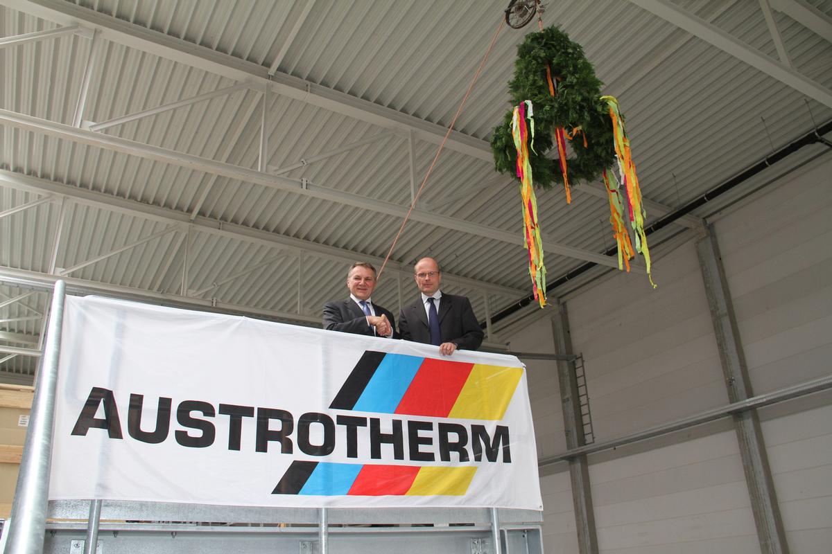 Unger Steel Group liegt mit Bauarbeiten voll im Zeitplan: Unger errichtet Austrotherm-Werk in Wittenberge schlüsselfertig 