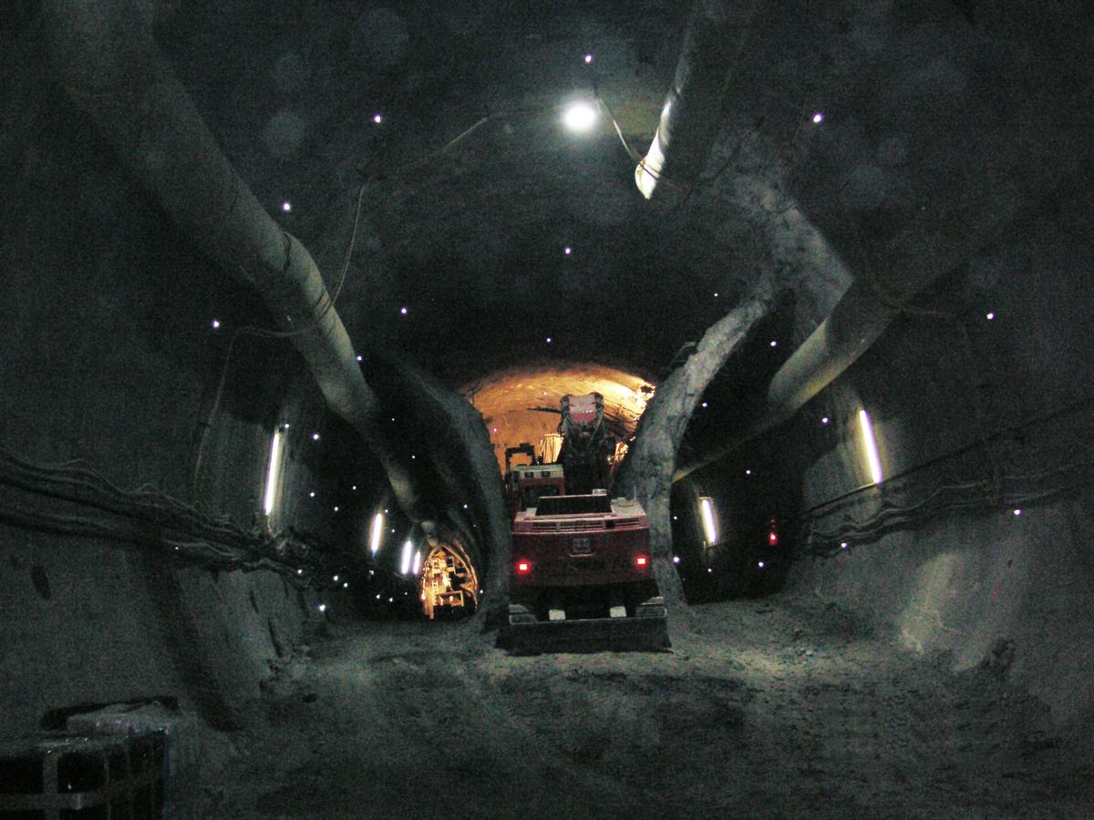 Ulmenvortrieb im Lainzer Tunnel mit jeweils ca. 20 m Abstand zum nächsten Vortrieb 