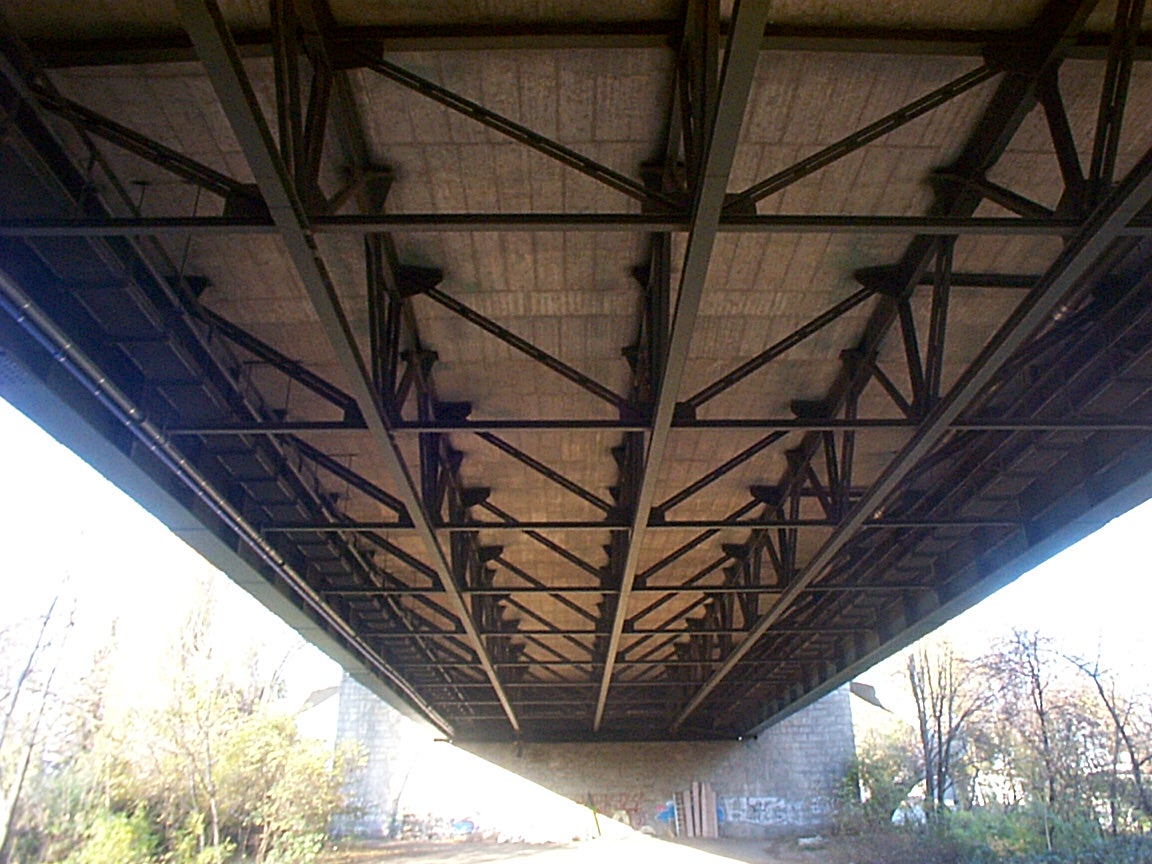 Rheinbrücke Wiesbaden-SchiersteinUntersicht mit Tragkonstruktion 
