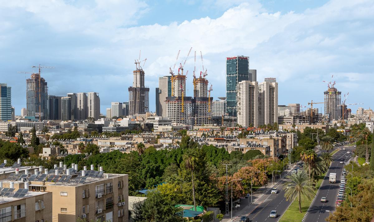 In Tel Aviv wachsen derzeit mehrere Hochhäuser mithilfe der PERI-Klettertechnik in die Höhe. In Tel Aviv wachsen derzeit mehrere Hochhäuser mithilfe der PERI-Klettertechnik in die Höhe.