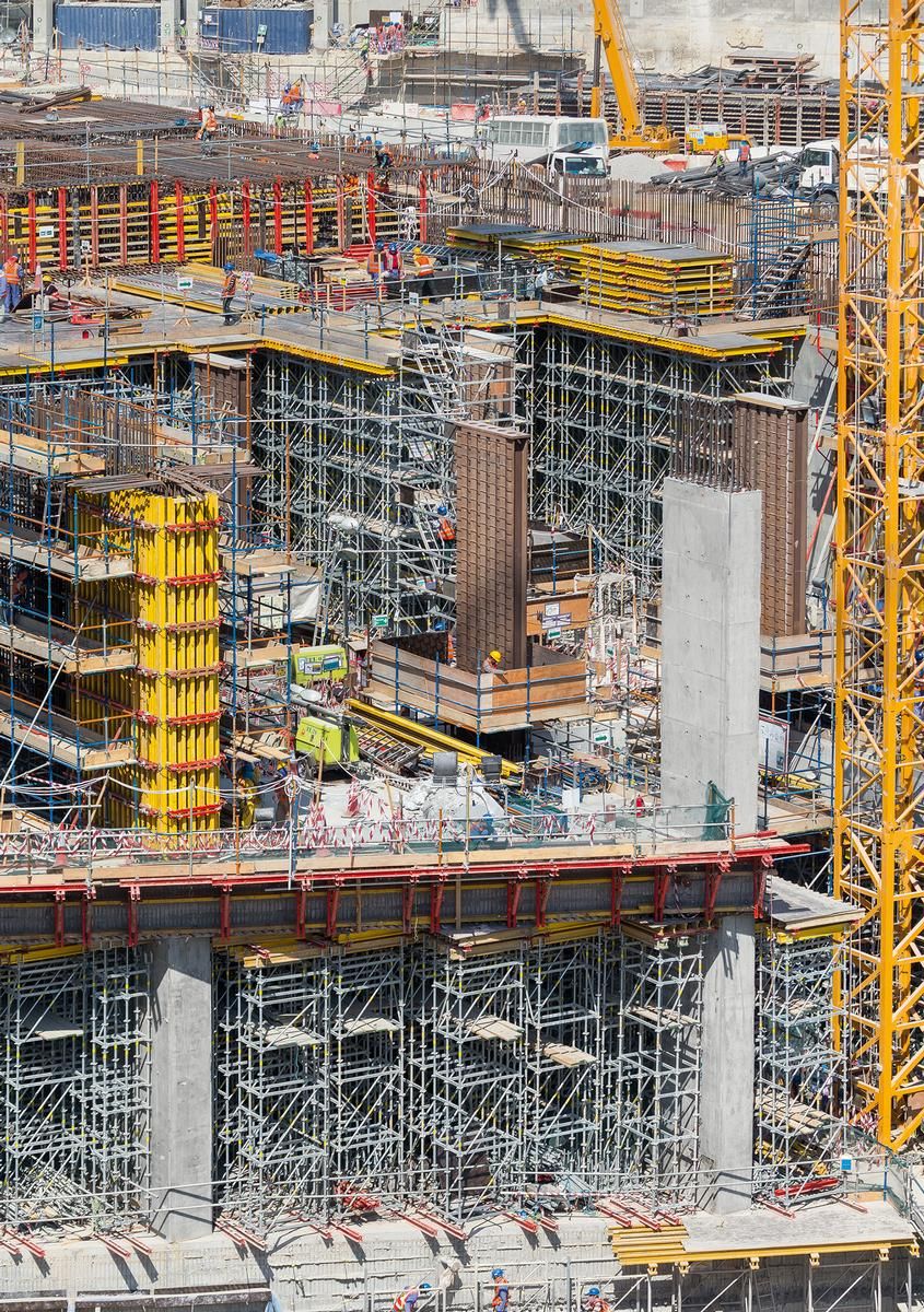 PERI Katar lieferte innerhalb kürzester Zeit 10.000 m² Wand- und Säulenschalung sowie 150.000 m³ Traggerüst auf die Großbaustelle 