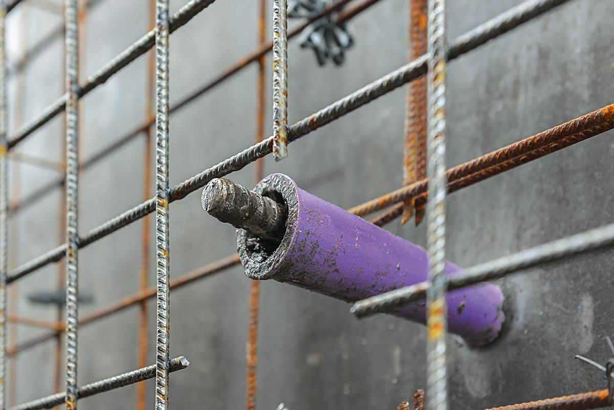 Magnetized and non-magnetized spacers and concrete cones were supplied for the formwork setting. Magnetized and non-magnetized spacers and concrete cones were supplied for the formwork setting.