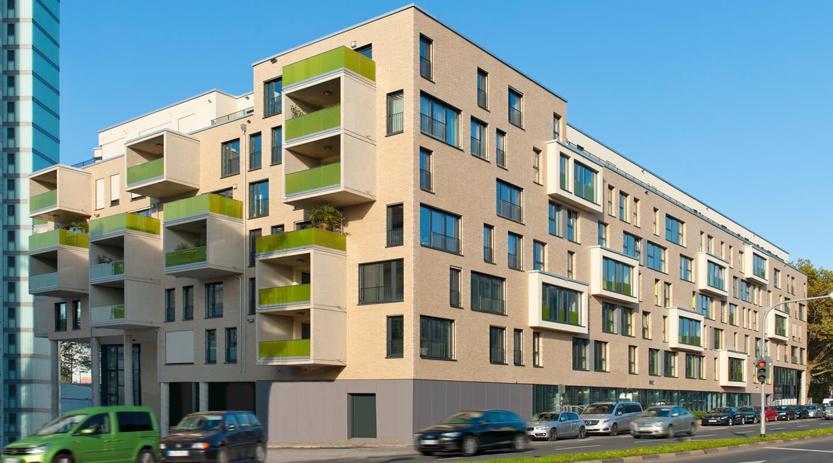 Mediendatei Nr. 295012 Das Projekt 55 Frames bietet hohe Wohnqualität inmitten der Kölner Innenstadt. Die spannungsvoll gegliederte Fassade repräsentiert das architektonische Konzept.