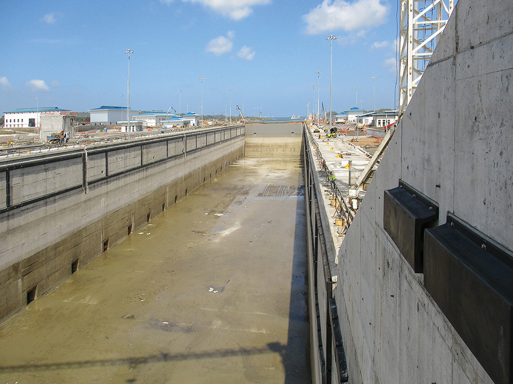 Media File No. 276036 Six sills were repaired: three sills of the Agua Clara Lock Complex on the Atlantic side and – precautionary – three sills that divide the chambers in the Cocoli Lock Complex on the Pacific side