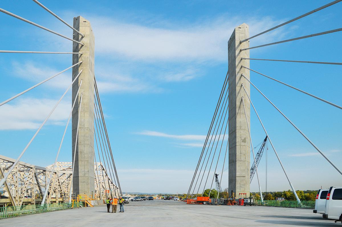The bridge consists of two 228.6 m (750 ft) long main spans and two 92.35 m (303 ft) long side spans. The bridge consists of two 228.6 m (750 ft) long main spans and two 92.35 m (303 ft) long side spans.