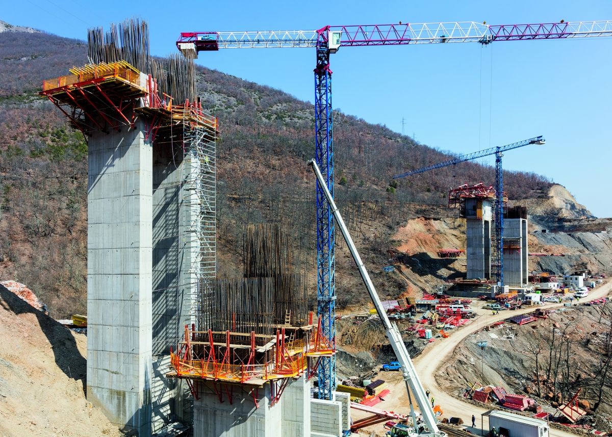 For constructing the bridge piers, panel formwork and girder wall formwork were used as well as a combination of platforms. For constructing the bridge piers, panel formwork and girder wall formwork were used as well as a combination of platforms.