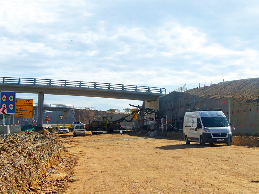 The development of the old National Road II into a new motorway also required new bridges in the province of Girona. The development of the old National Road II into a new motorway also required new bridges in the province of Girona.
