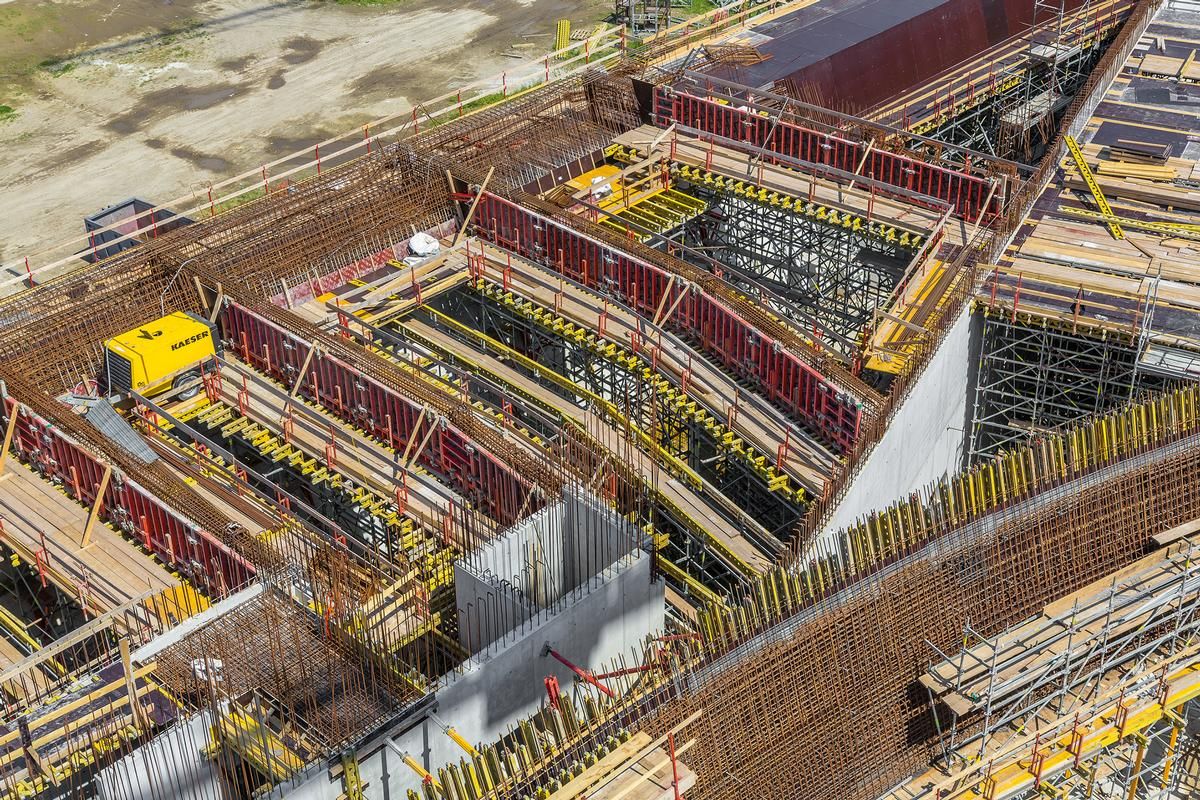 Das Projekt in Zahlen: 19.000 m² Stahlbetondecken und 26.500 m² Wandfläche, davon 16.500 m² in Sichtbetonqualität 
