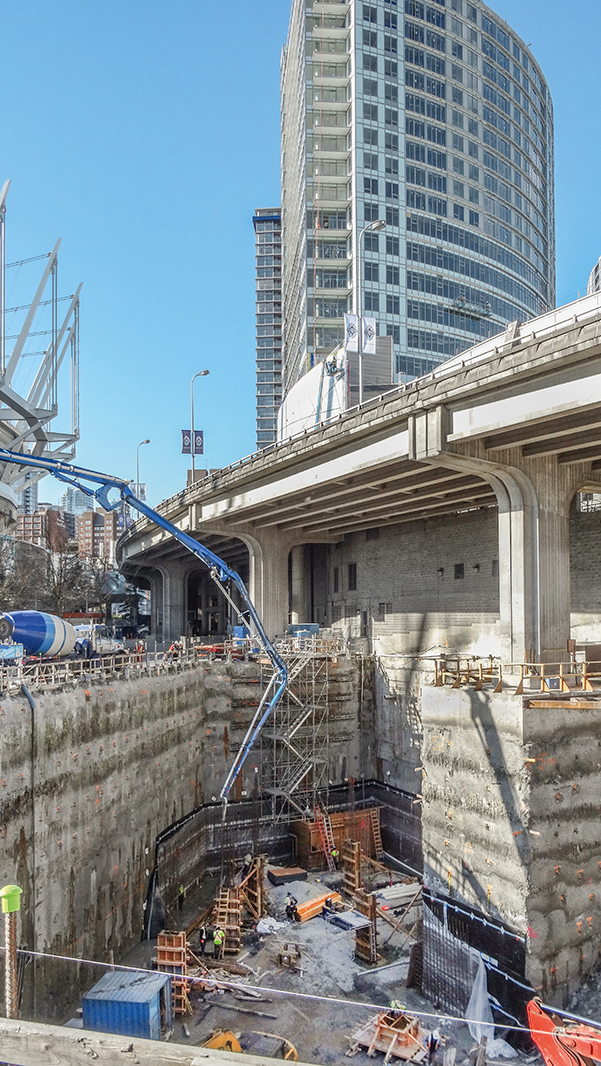 The South Tower with 31 levels above ground is being built on a small, triangular area near the entrance to the Rogers Arena. The South Tower with 31 levels above ground is being built on a small, triangular area near the entrance to the Rogers Arena.