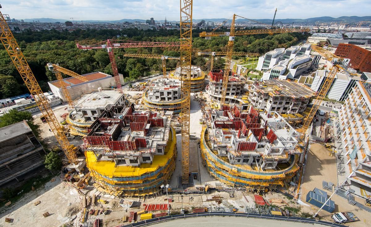Situated next to the famous Vienna Prater amusement park, seven distinctive and up to 33 m high residential towers are currently being realized 