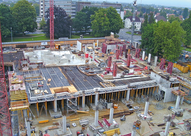 The Schlosshoefe during construction 
