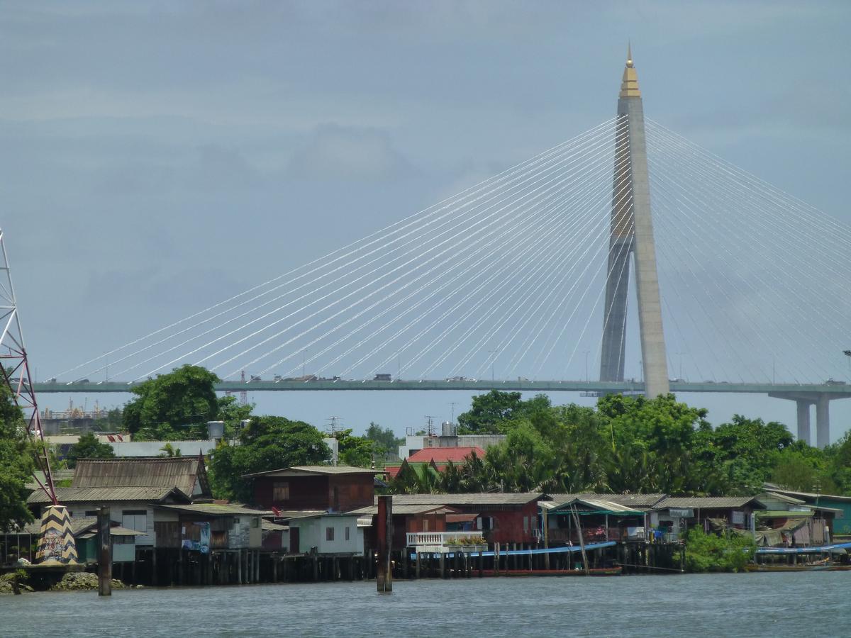 Kanchanapisek-Brücke 