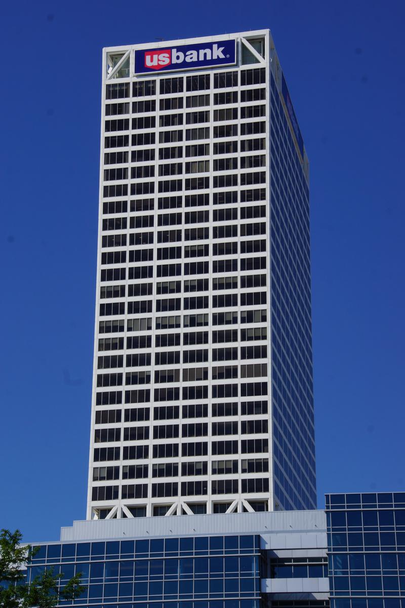 US Bank Center 
