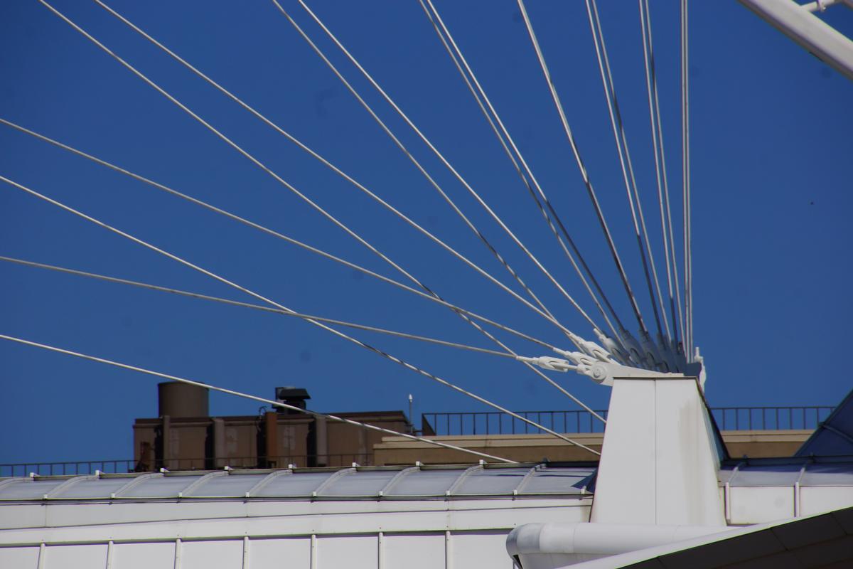 Milwaukee Art Museum Pedestrian Bridge 