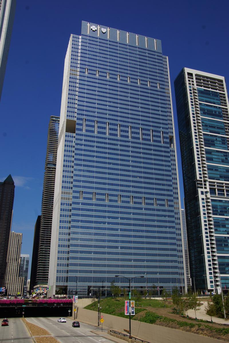 blue-cross-blue-shield-tower-chicago-1997-structurae