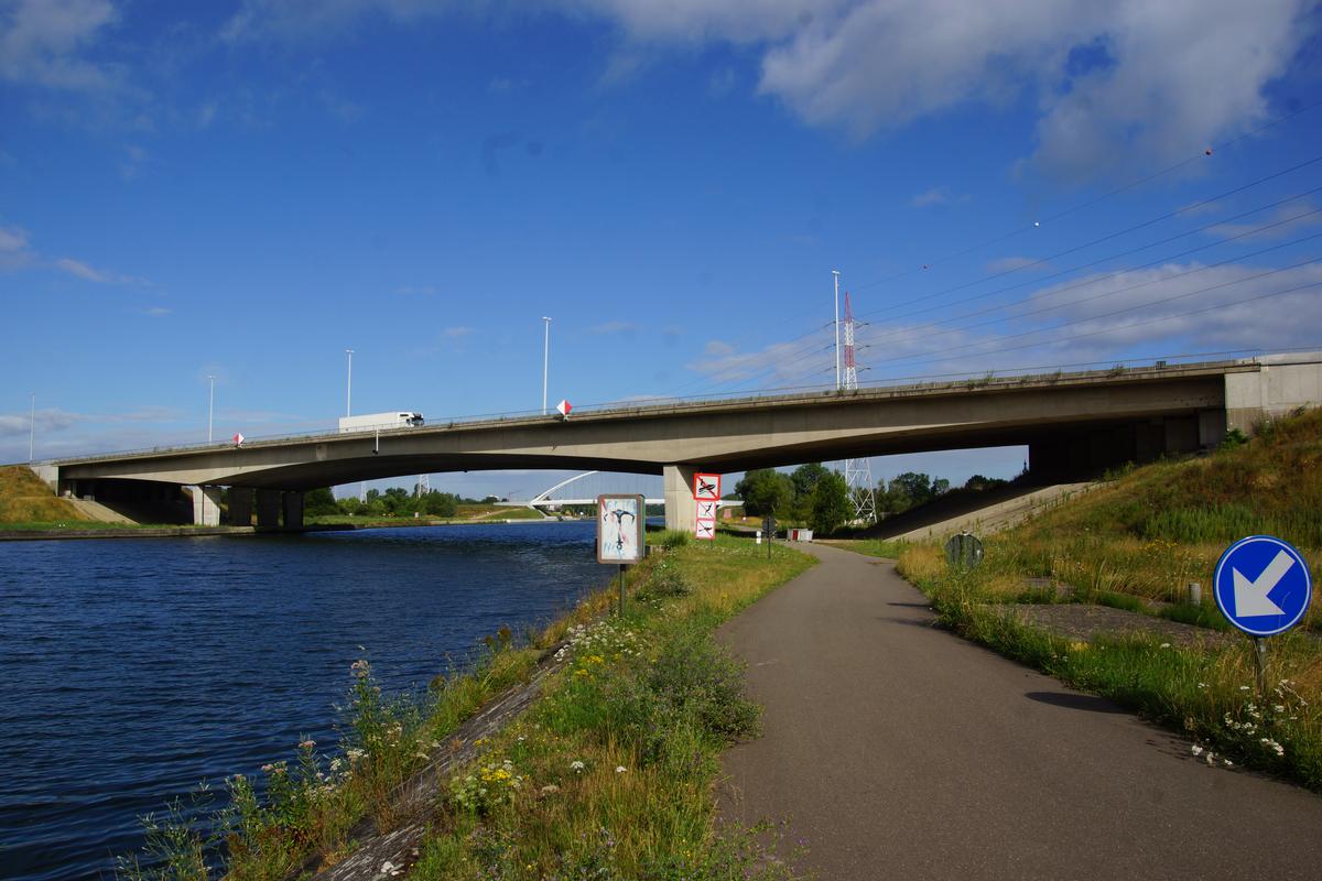 Albert-Kanal-Brücke Oelegem (E34) 
