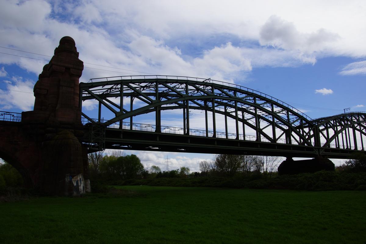 Eisenbahnbrücke Hochheim 