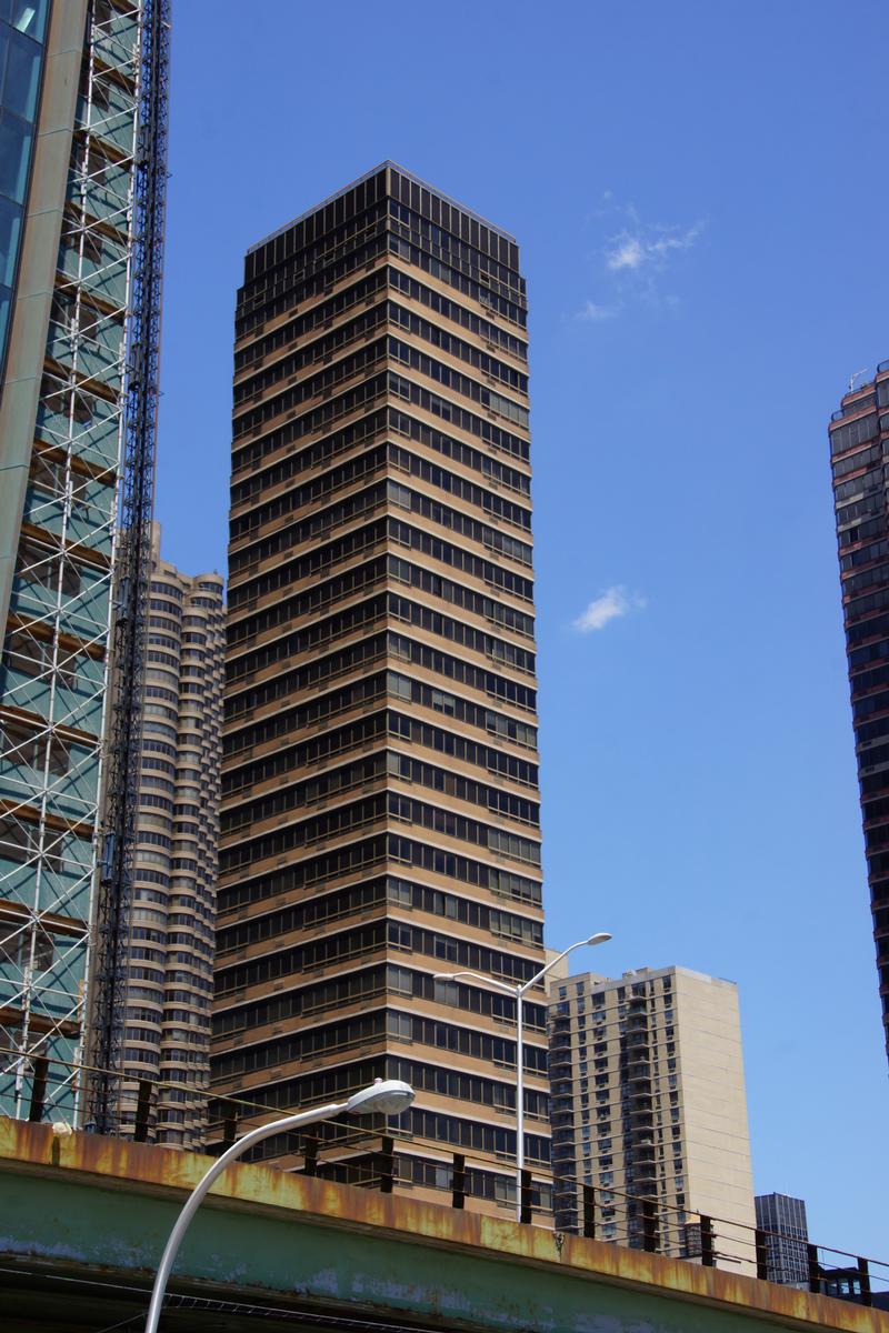 Manhattan Place Condominiums 