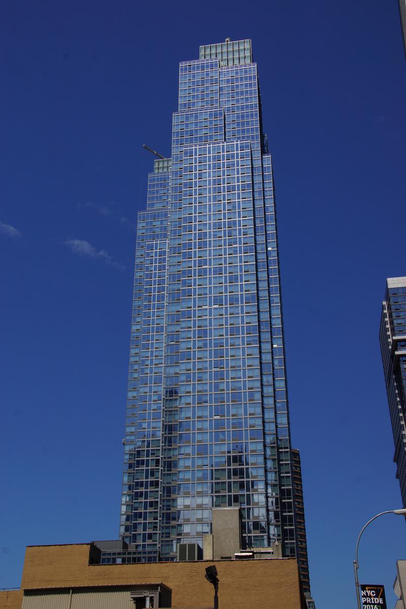 Silver Towers at River Place 