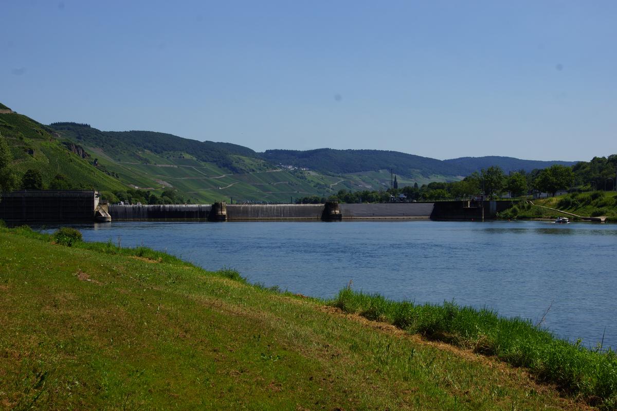 Zeltingen-Rachtig Dam and Lock 