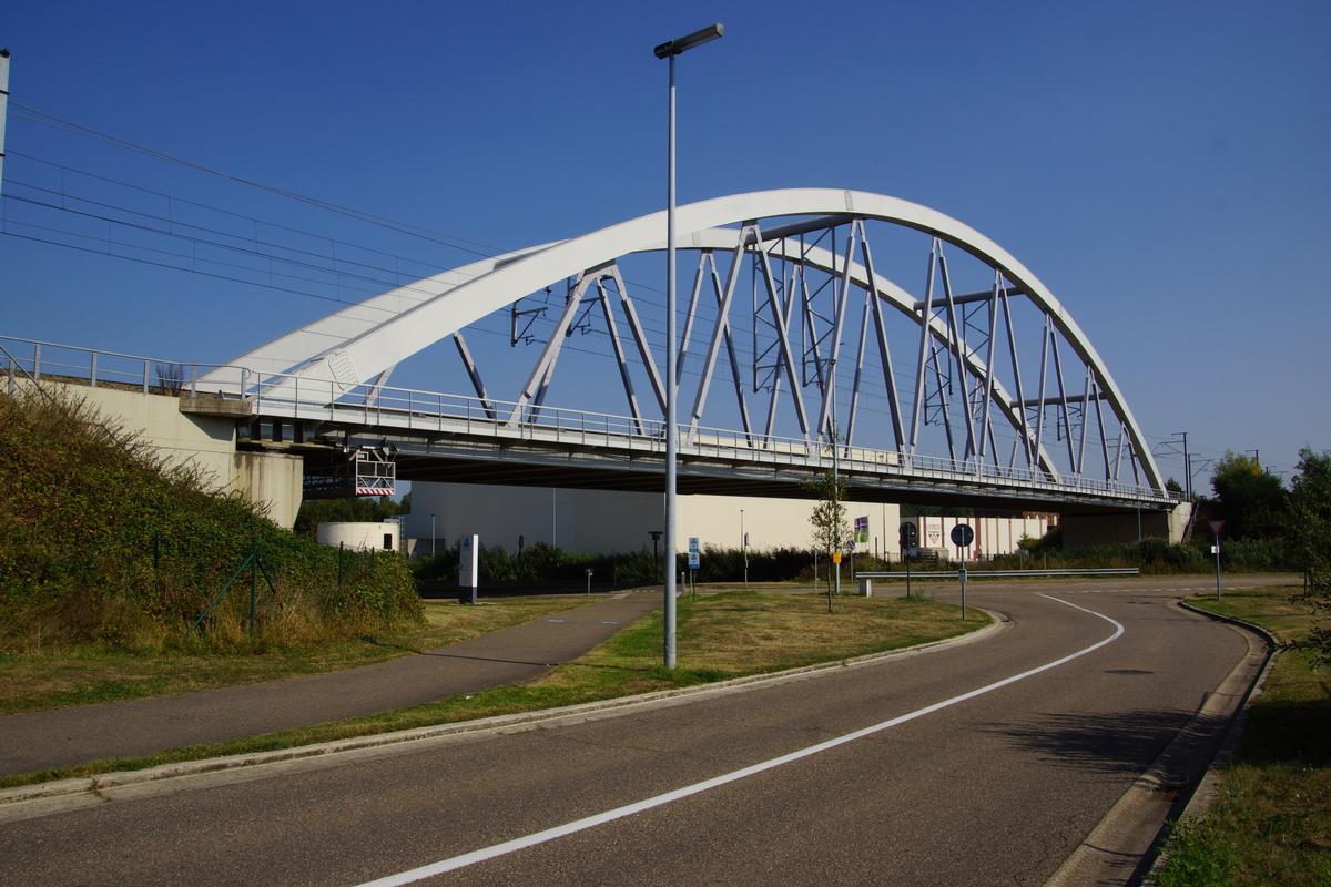 Neue Eisenbahnbrücke Löwen 