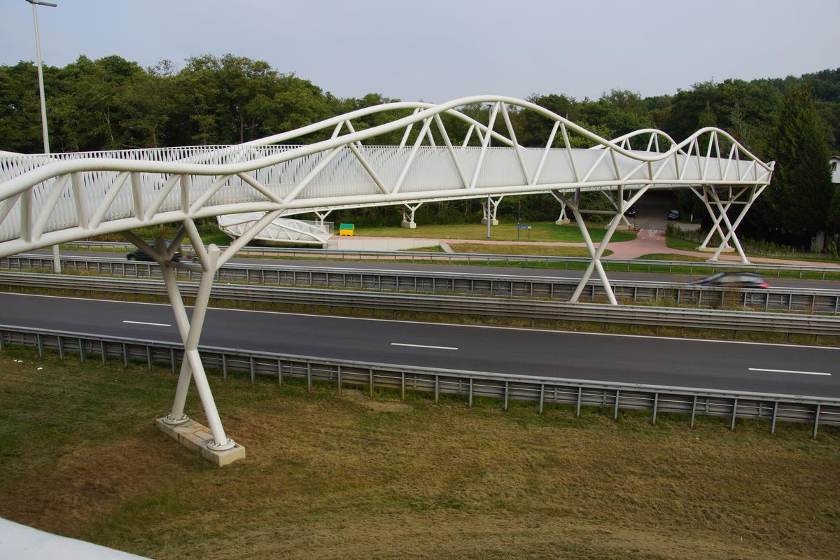 Geh- und Radwegbrücke Genk 