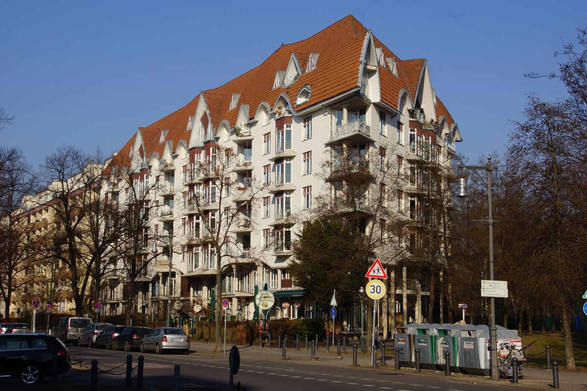 Schlossstraße 45-47 Residential Building 