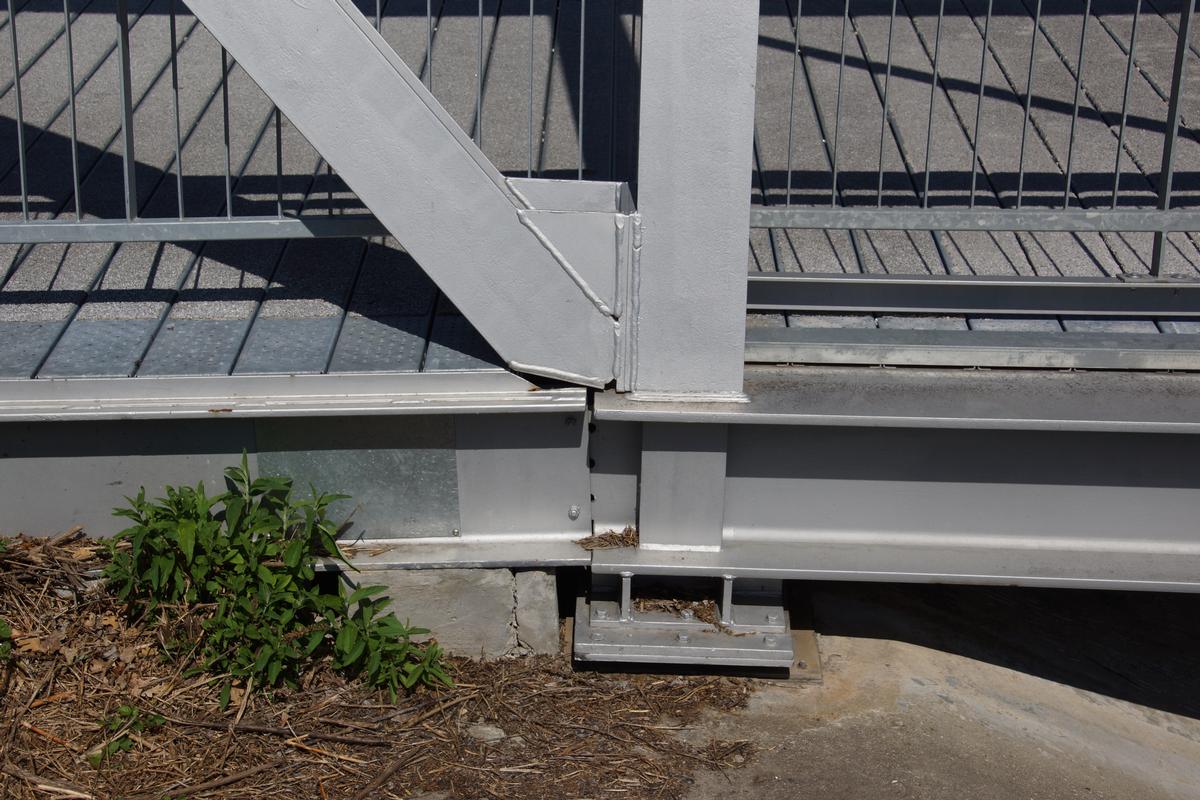 Footbridge across the Drac