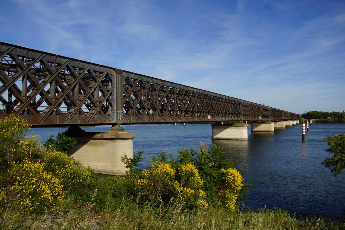 Avignon Rail Bridge 