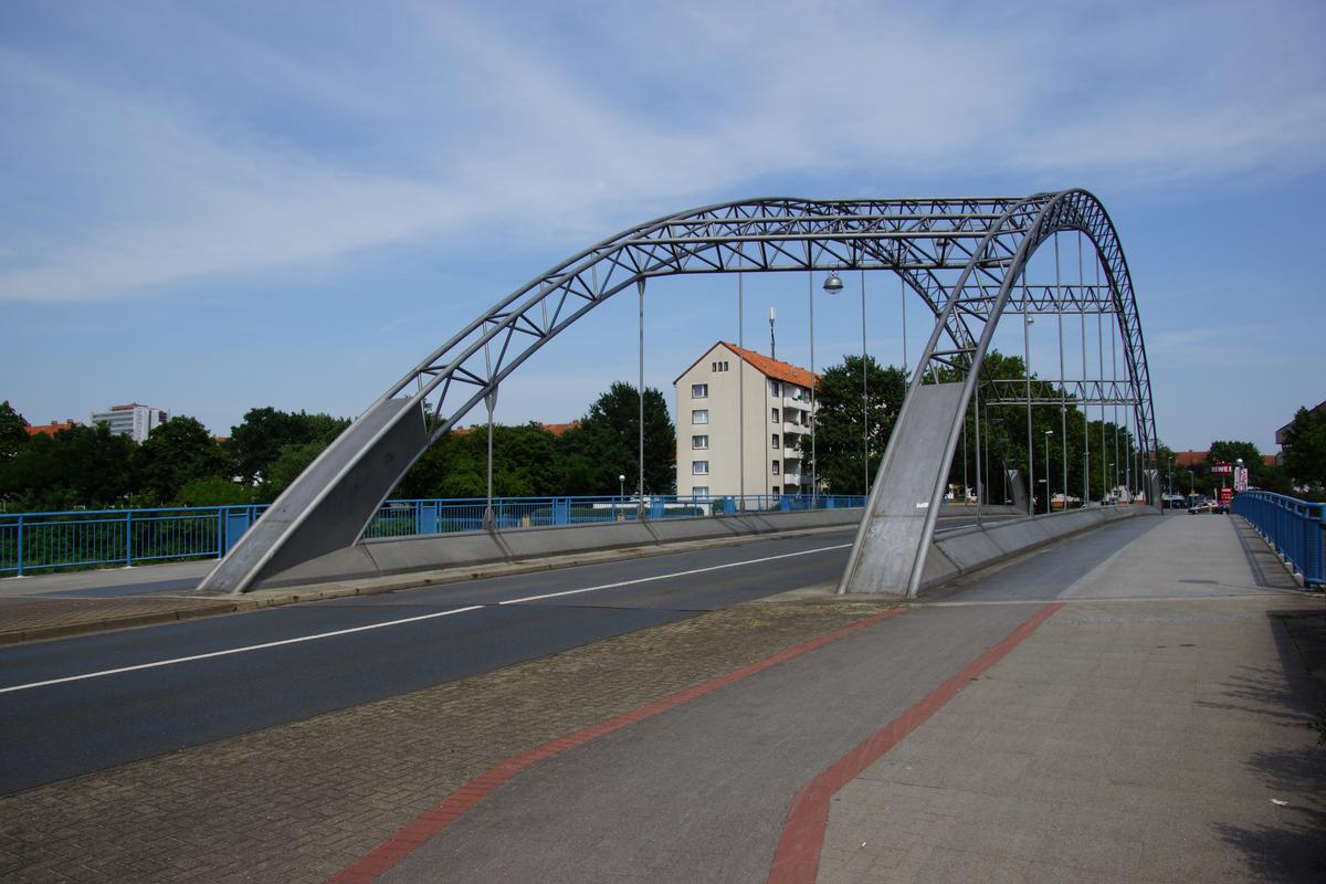 Schierholzstrasse Bridge 