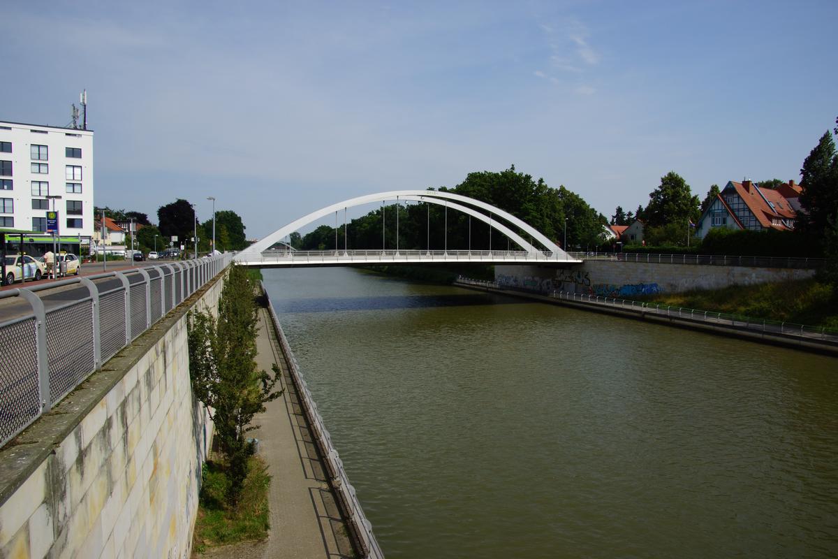 Gross-Bucholzer-Kirchweg Bridge 
